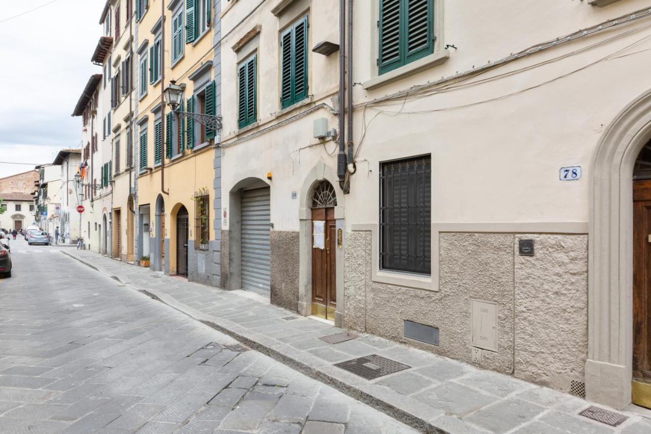 Oltrarno Bright Apartment Con Patio Privato 佛罗伦萨 外观 照片