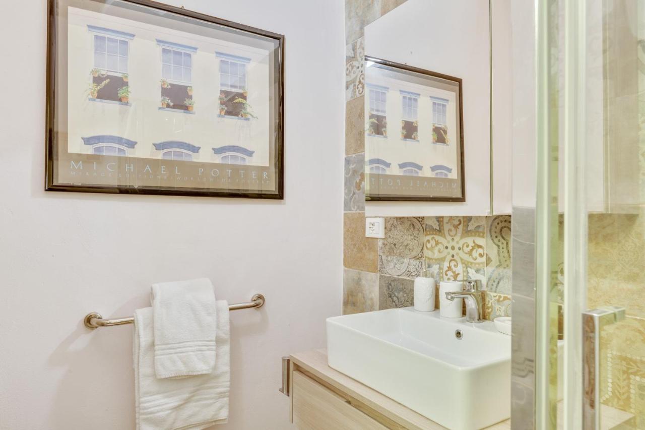 Oltrarno Bright Apartment Con Patio Privato 佛罗伦萨 外观 照片
